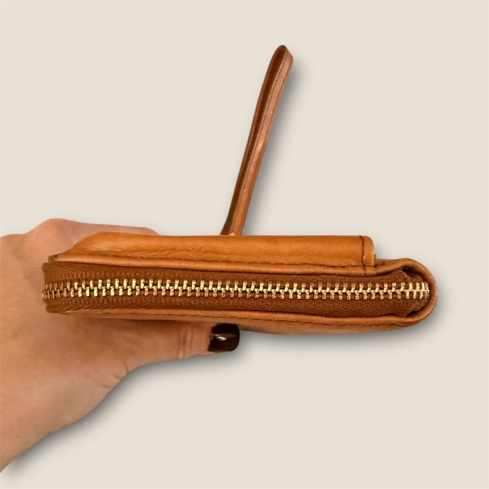 Fossil Brown Leather Clutch - Picture 4 of 6